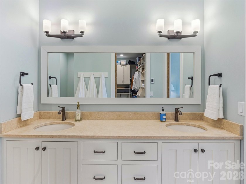 Rarely does a home of this caliber become available in Lakeview - photo 20