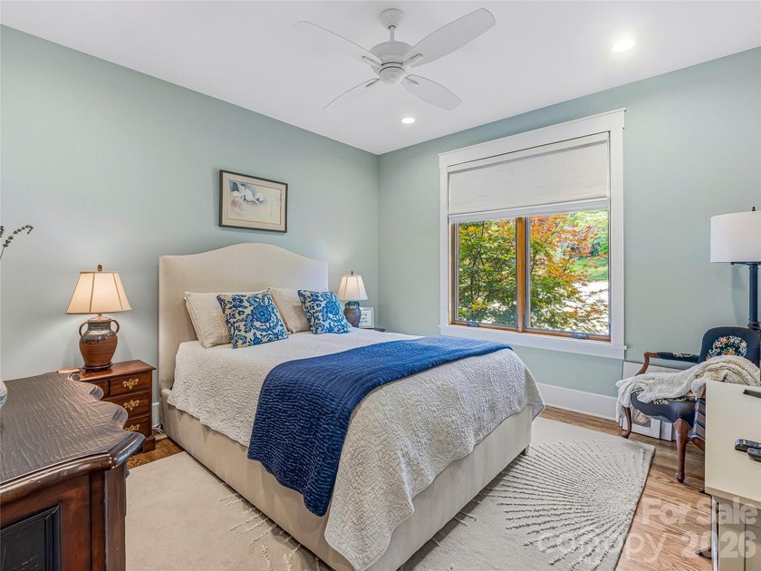 Rarely does a home of this caliber become available in Lakeview - photo 23