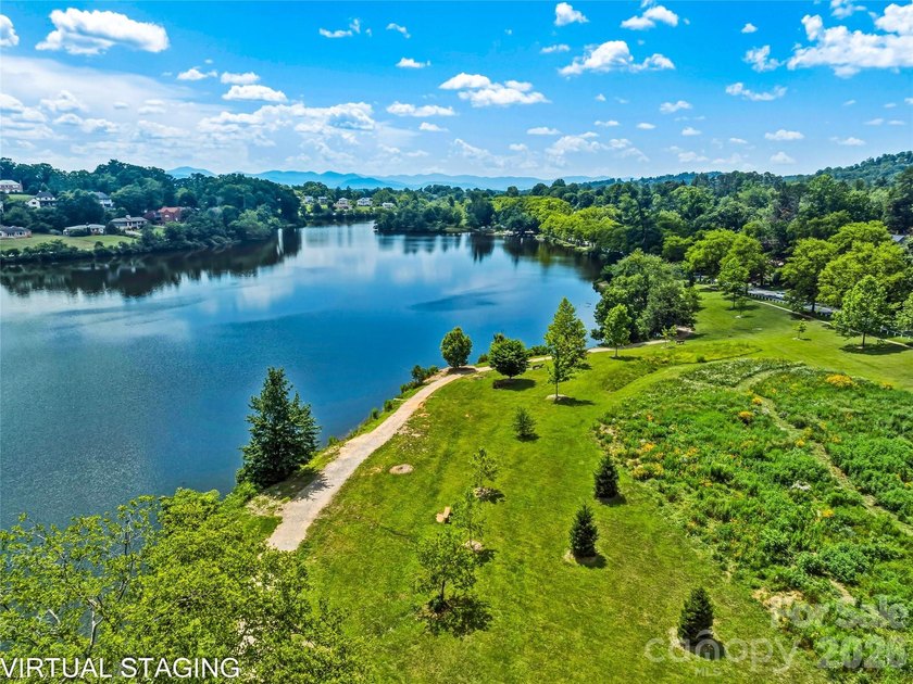 Rarely does a home of this caliber become available in Lakeview - photo 46