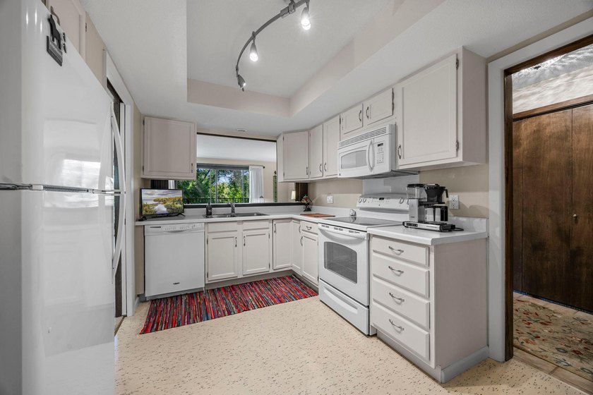 Welcome to 9600 Portland Ave S #220! This beautifully maintained - photo 12