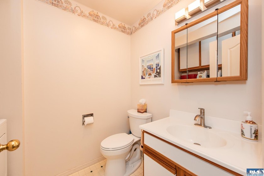 Back on the market - no fault of the seller - buyer's financing - photo 21