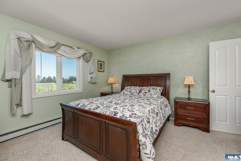 Back on the market - no fault of the seller - buyer's financing - photo 30