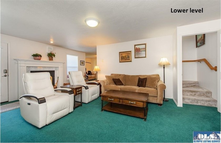 Back on the market - no fault of the seller - buyer's financing - photo 35