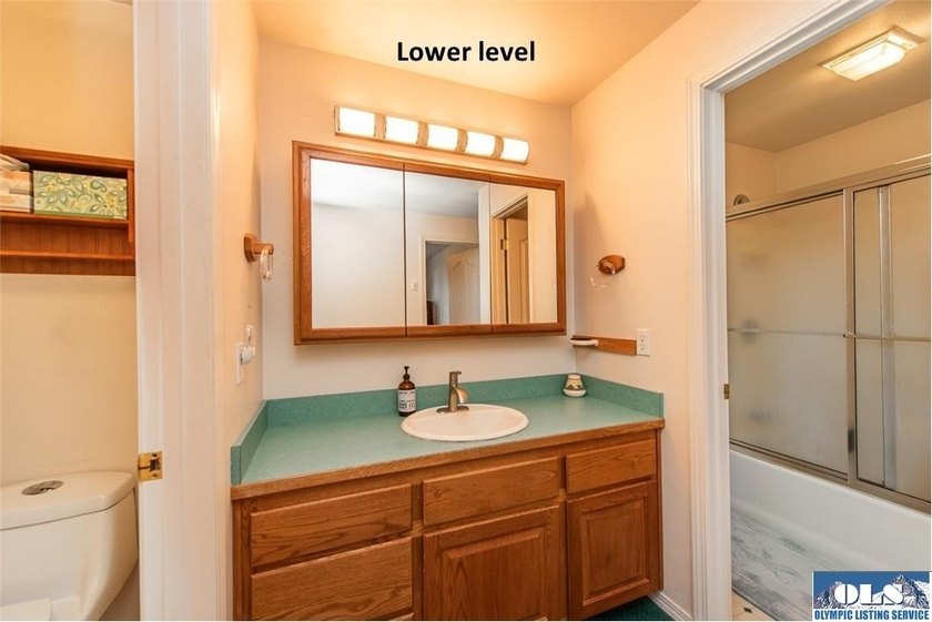 Back on the market - no fault of the seller - buyer's financing - photo 42