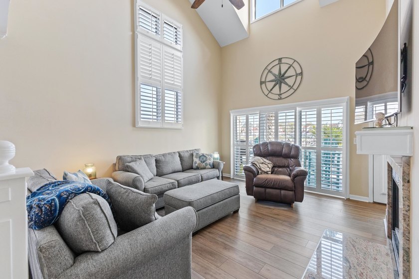 Stunning 3-bedroom, 2.5-bathroom home in Mariners Point is - photo 6