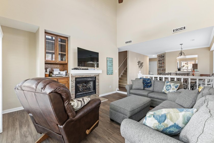 Stunning 3-bedroom, 2.5-bathroom home in Mariners Point is - photo 8