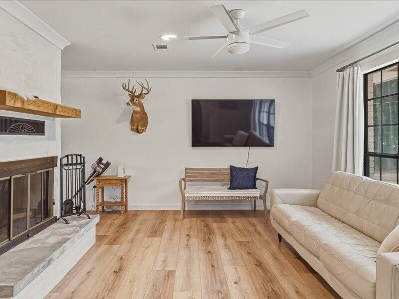 Beautifully updated 3-bedroom, 2-bath home situated on a - photo 9