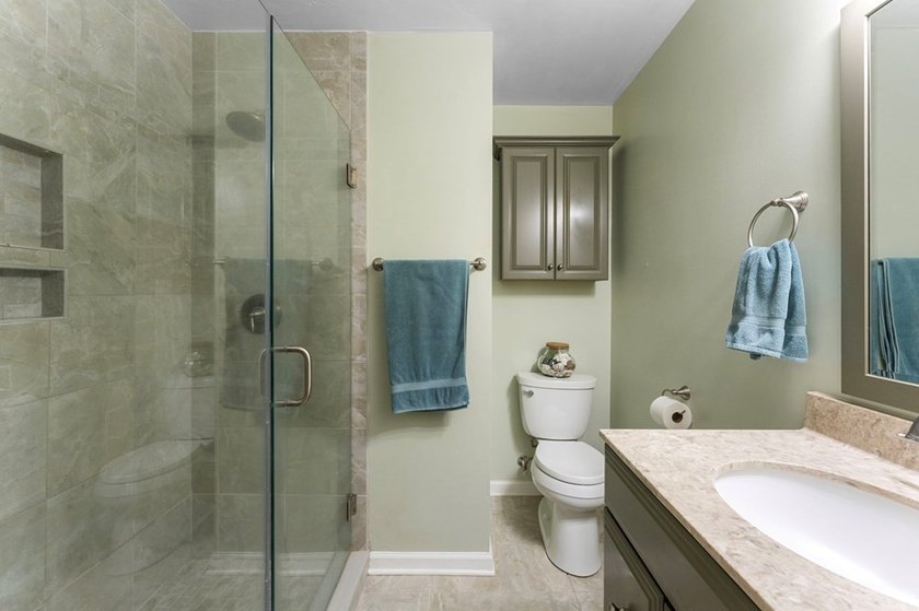 3 bedroom 1 1/2 bath brick rancher with attached carport and - photo 21