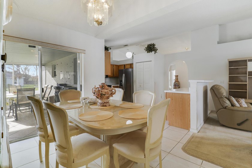 Beautiful 4-bedroom, 2-bath home located in the desirable - photo 9