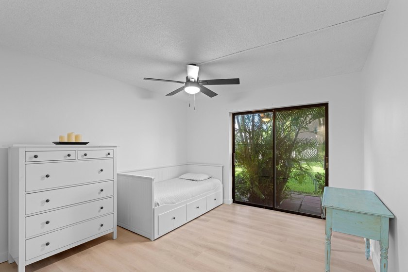 ABSOLUTELY GORGEOUS FIRST FLOOR CONDO | PRESTIGIOUS BANYAN - photo 17