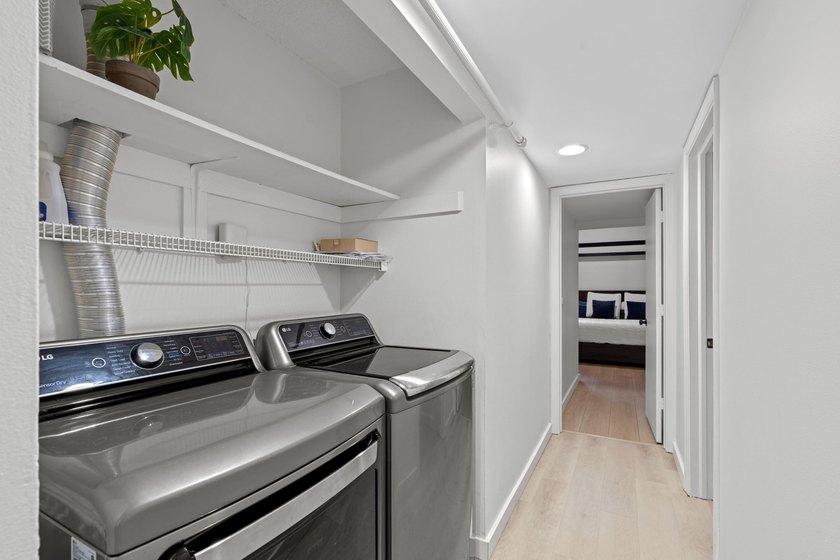 ABSOLUTELY GORGEOUS FIRST FLOOR CONDO | PRESTIGIOUS BANYAN - photo 18