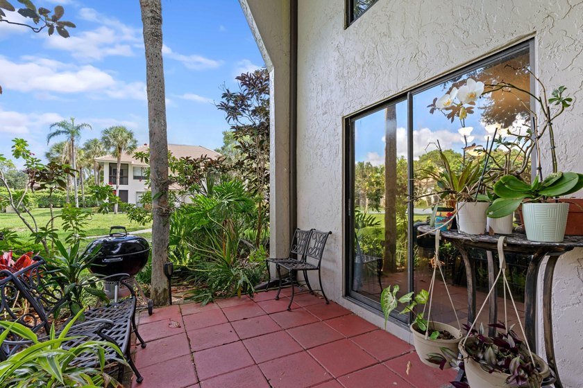 ABSOLUTELY GORGEOUS FIRST FLOOR CONDO | PRESTIGIOUS BANYAN - photo 21