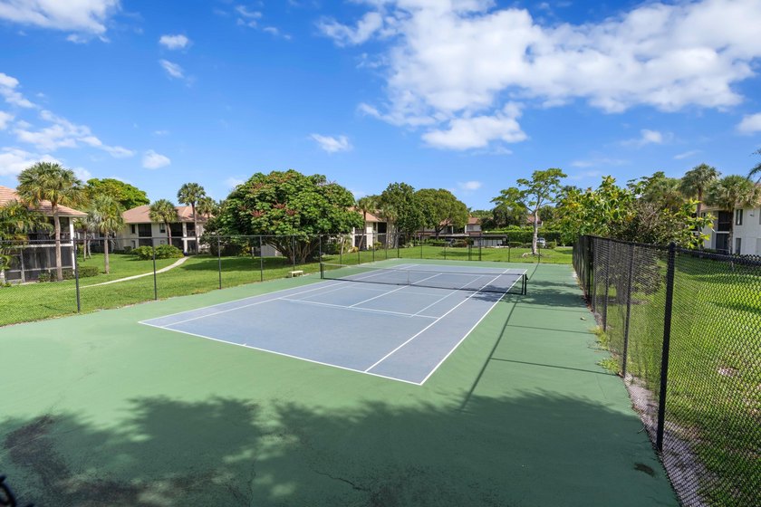 ABSOLUTELY GORGEOUS FIRST FLOOR CONDO | PRESTIGIOUS BANYAN - photo 26
