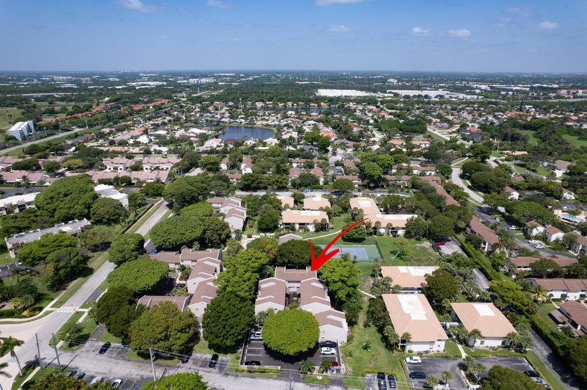 ABSOLUTELY GORGEOUS FIRST FLOOR CONDO | PRESTIGIOUS BANYAN - photo 31