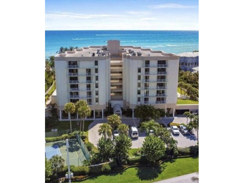 This beautifully updated 3 BR, 2.5 BA corner unit offers - photo 31
