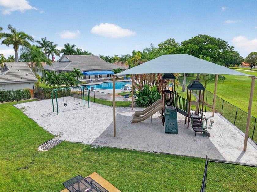 Lovely villa with breathtaking views of the lake and fountain - photo 45