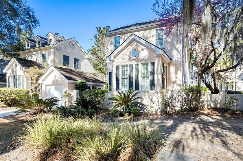 Charming Charleston-style Lowcountry home located within the - photo 3