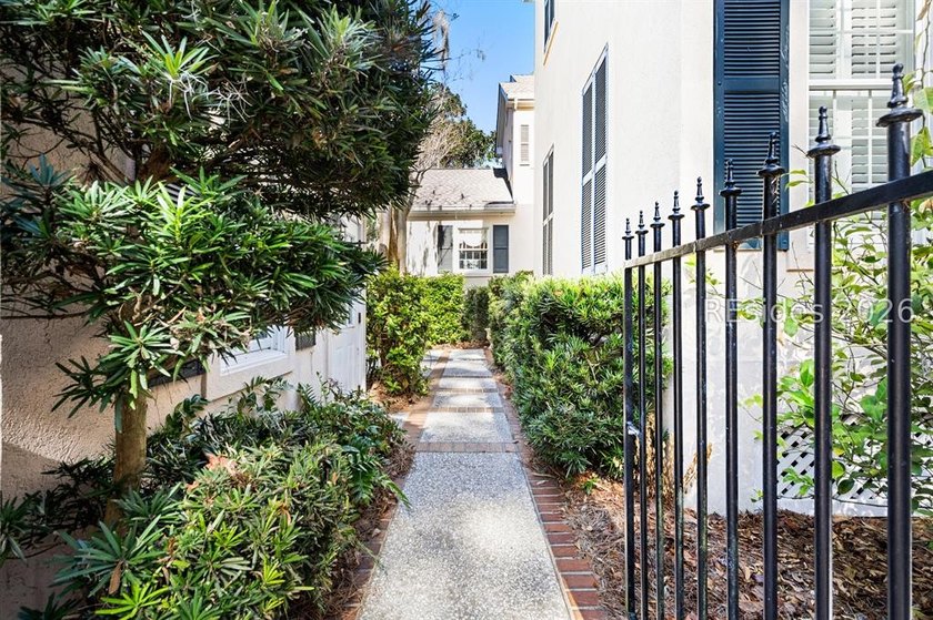 Charming Charleston-style Lowcountry home located within the - photo 4