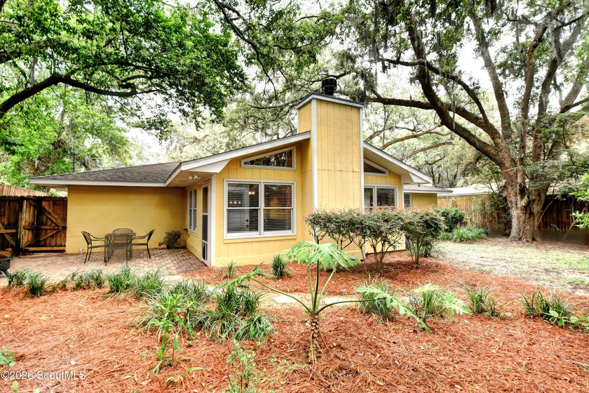 Ideally located on the south end of St. Simons Island, this - photo 31
