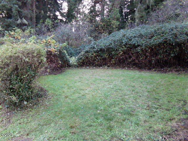 2 bedroom, 1 bathroom home on .88 acres. Close to Waldport Bay - photo 2