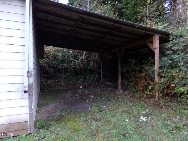 2 bedroom, 1 bathroom home on .88 acres. Close to Waldport Bay - photo 4