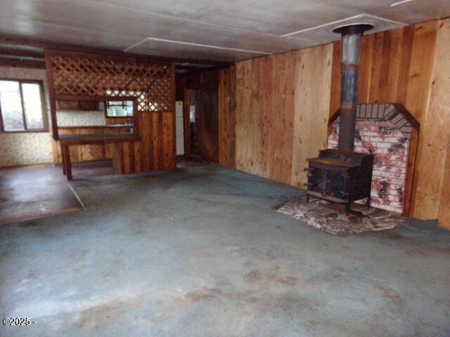 2 bedroom, 1 bathroom home on .88 acres. Close to Waldport Bay - photo 7