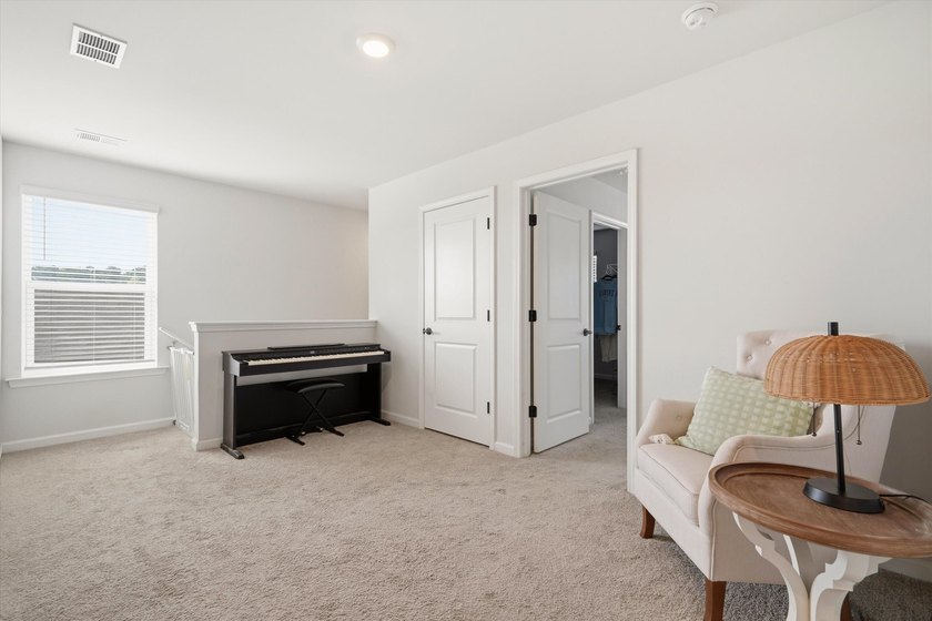 Tucked away on a quiet cul-de-sac in the highly desirable Taylor - photo 20
