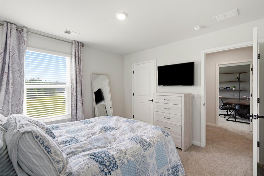 Tucked away on a quiet cul-de-sac in the highly desirable Taylor - photo 26