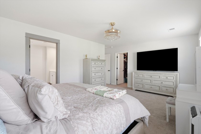 Tucked away on a quiet cul-de-sac in the highly desirable Taylor - photo 30