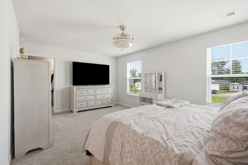 Tucked away on a quiet cul-de-sac in the highly desirable Taylor - photo 31