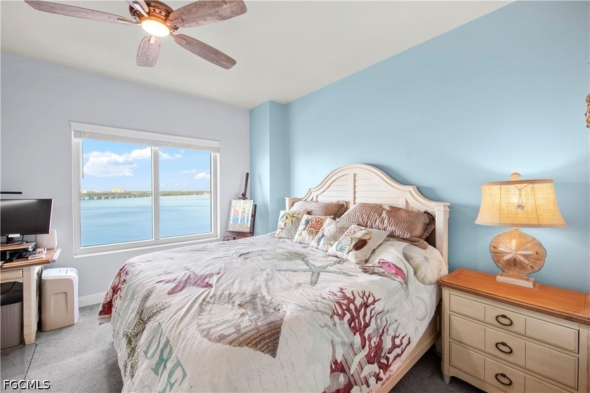 Welcome to effortless waterfront living in one of Downtown Fort - photo 31