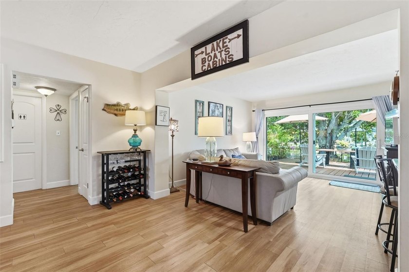 Welcome to your waterfront retreat in the heart of Palm Harbor - photo 9