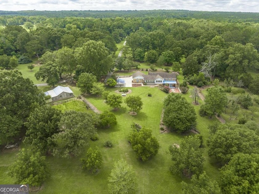 Escape to your own private masterpiece at 8457 Lower Thomaston - photo 5