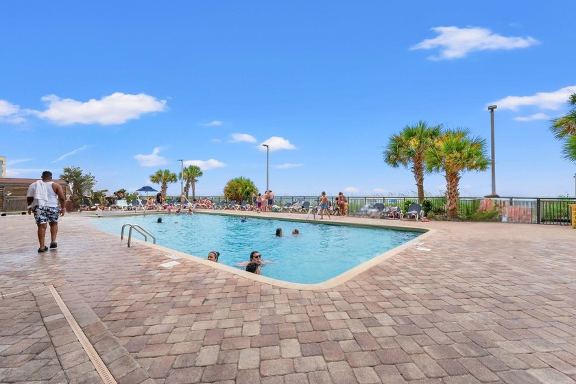 Wake up to oceanfront views in this fully furnished efficiency - photo 21