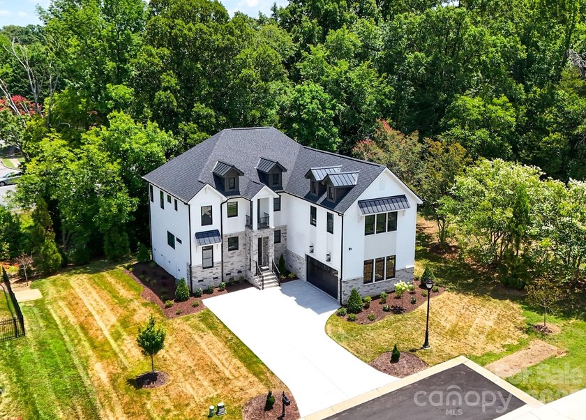 Discover this luxury custom spec home showcasing exceptional - photo 4