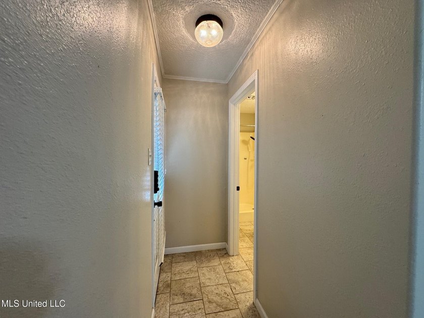 This is the opportunity to own a beautiful all-brick 5-bedroom - photo 13