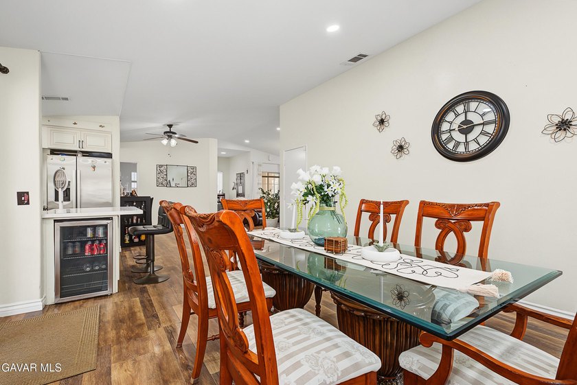 Welcome to this beautifully maintained Stoneridge residence in - photo 9