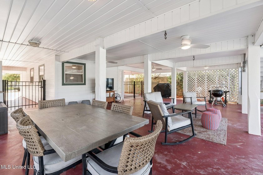 Glorious waterfront property in Pass Christian! This three - photo 27