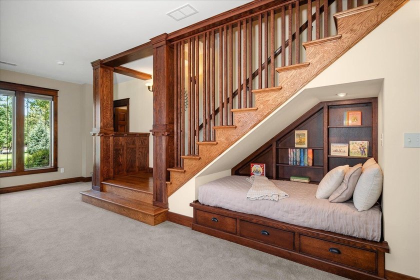 Set at the top of gated Broadmoor Estates, one of the area's - photo 34