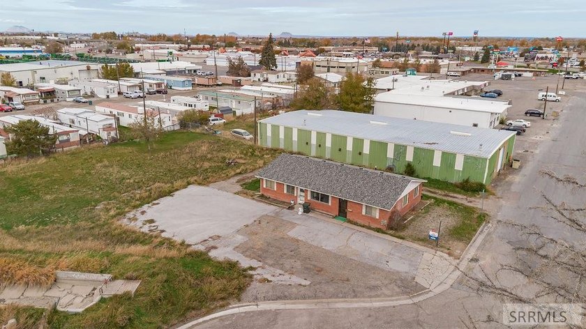 PRIME COMMERCIAL OPPORTUNITY - GREAT COMMERCIAL BUILDING ON - photo 36