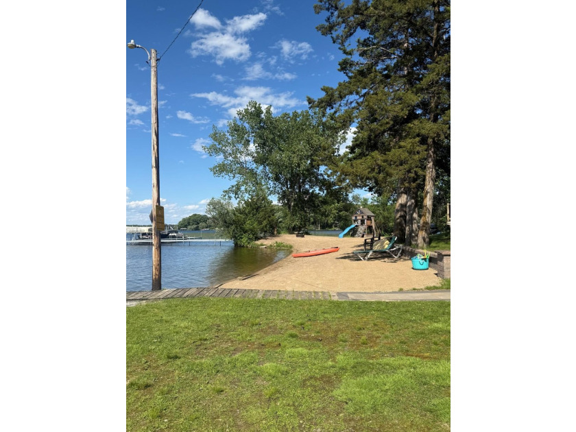 Welcome to Cedar Point Village on the peaceful shores of Nest - photo 6