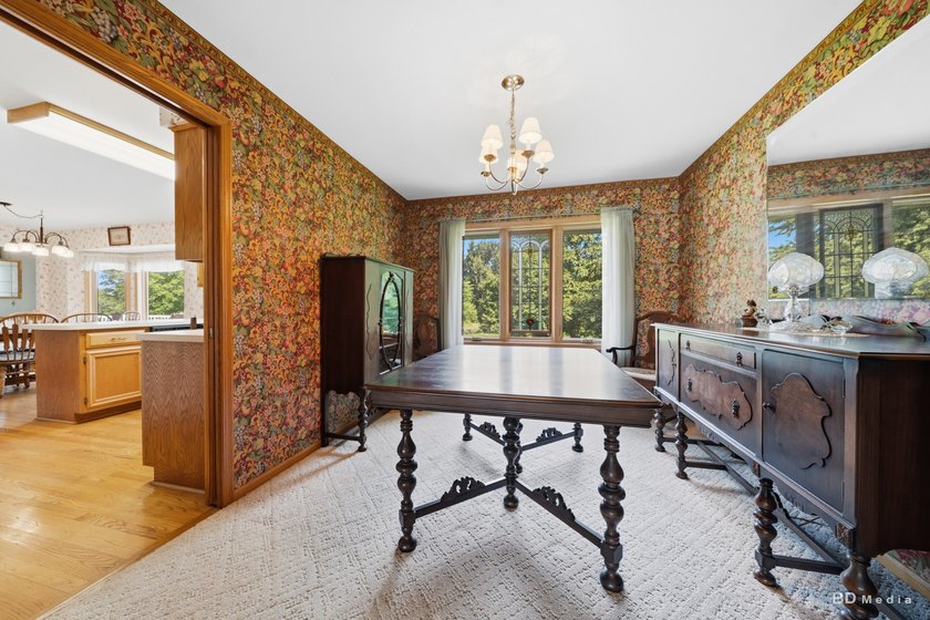 Welcome to this meticulously maintained Gallagher &amp; Henry - photo 10