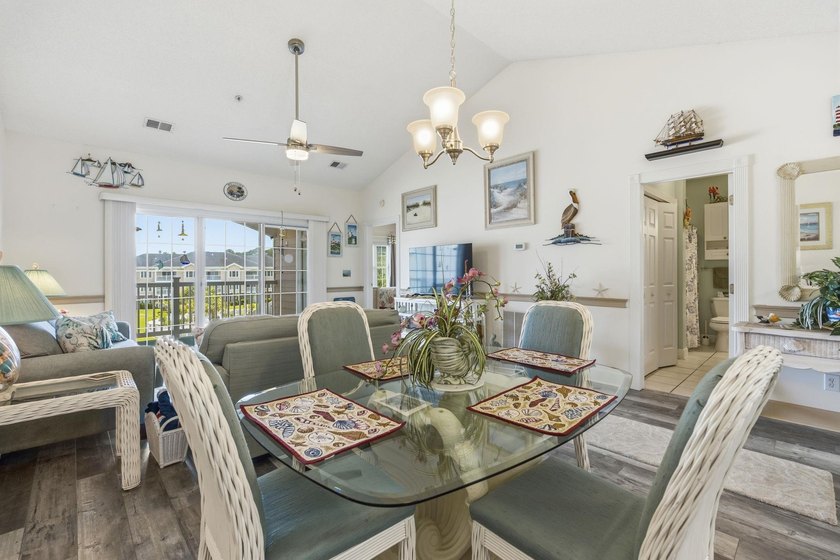 This is an incredible opportunity to own a beautiful condo with - photo 12