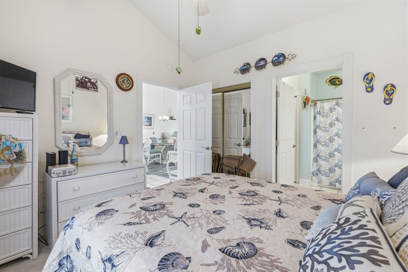 This is an incredible opportunity to own a beautiful condo with - photo 23
