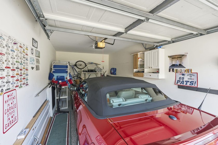 This is an incredible opportunity to own a beautiful condo with - photo 30