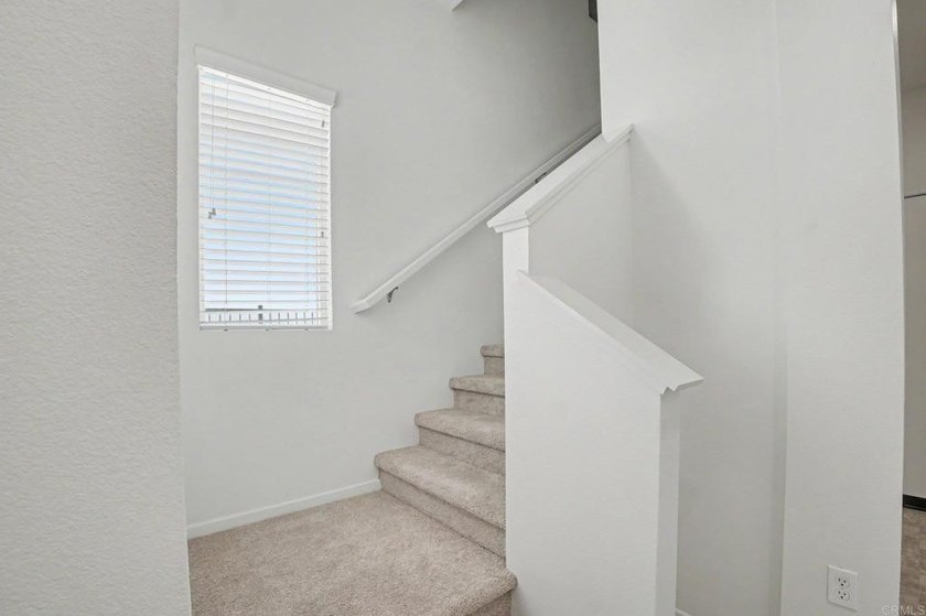 Refreshed &amp; Move-In Ready in Playa Del Sol!Step into this - photo 10