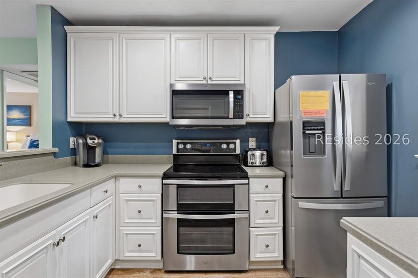 Enjoy the vacation lifestyle in this 2-bedroom, 2-bath villa at - photo 10