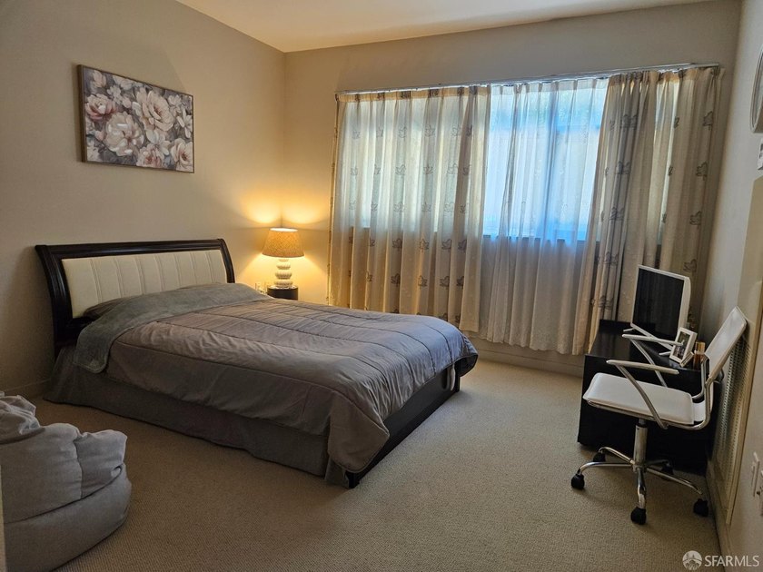Enjoy city living at the Metropolitan on Rincon Hill. 2-bedroom - photo 21