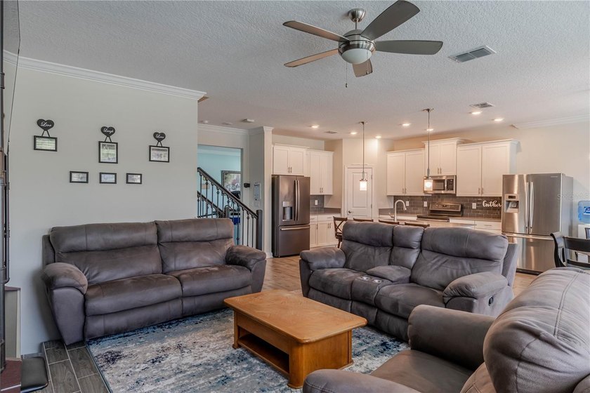 Six Bedroom upgraded smart home in gated community with pool - photo 19