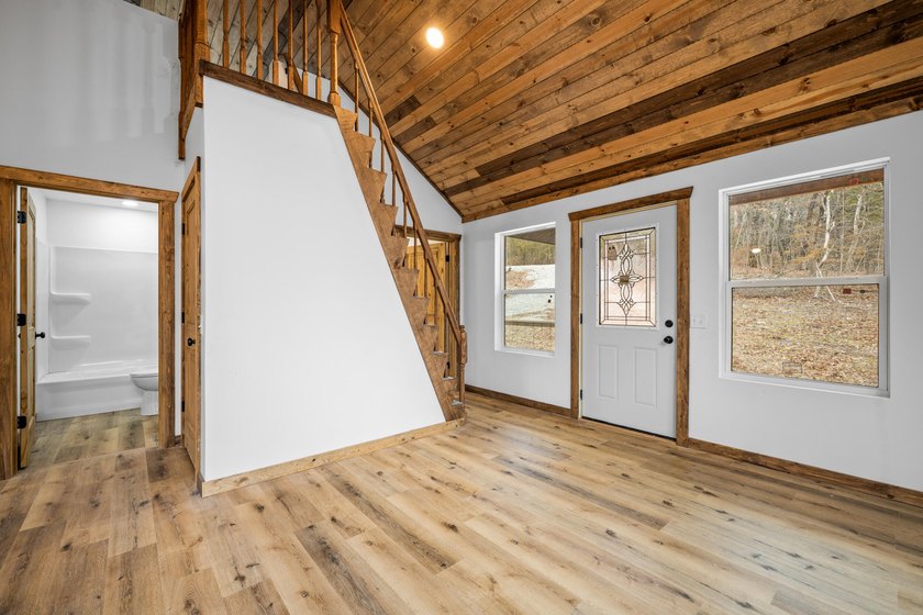 MOTIVATED SELLERS! Beautiful NEW CONSTRUCTION retreat on The - photo 5